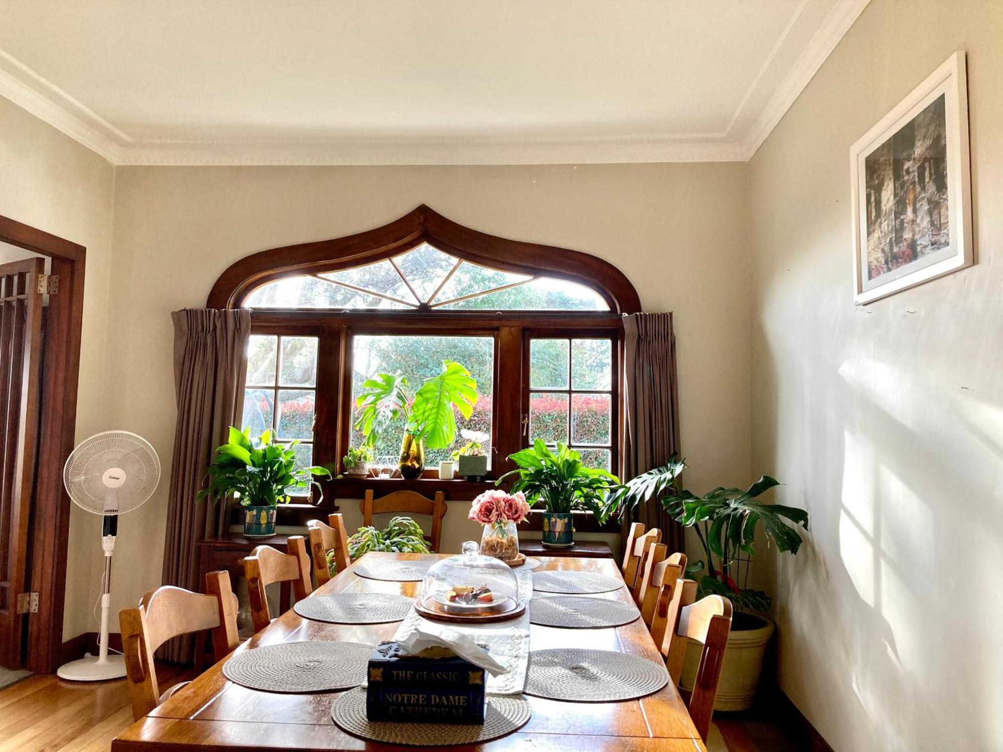 Spacious And Sunny Master Bedroom With Shared Bathrooms Auckland Kültér fotó