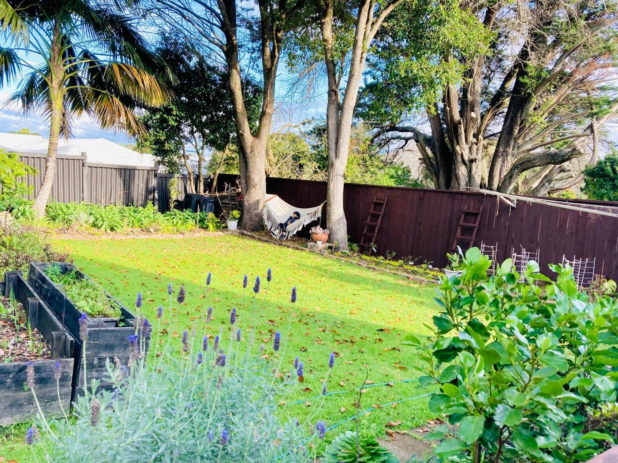 Spacious And Sunny Master Bedroom With Shared Bathrooms Auckland Kültér fotó